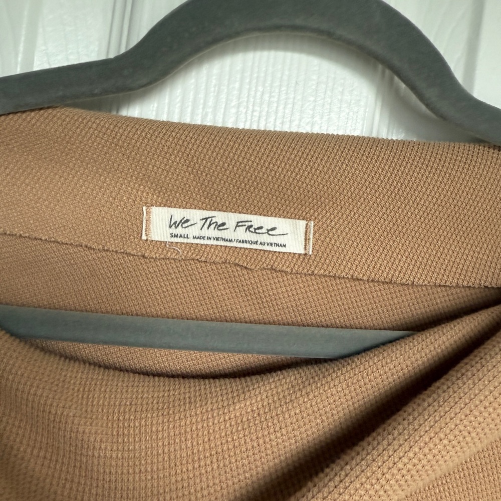 FREE PEOPLE Off the Shoulder Sweater Top Long Sleeve Fuji Brown Thermal Knit S - Picture 3 of 5